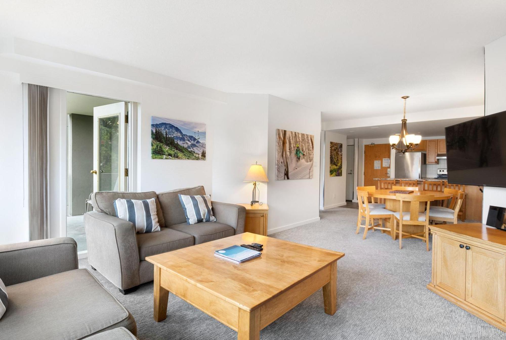 Apartment The Woodrun By Whiski Jack Whistler